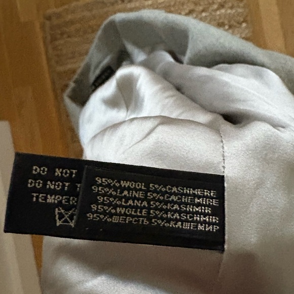 Ralph Lauren Women's Cashmere Gray Blazer - Picture 3 of 3